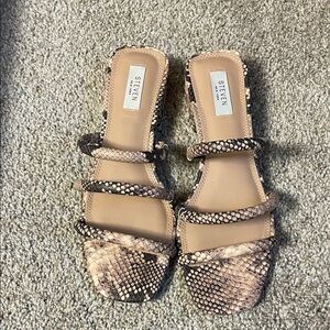 NWT. Snakeskin print sandals by Steven New York
